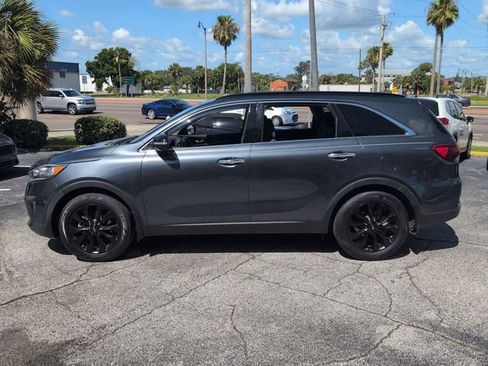 Used 2019 Kia Sorento S FWD image 8