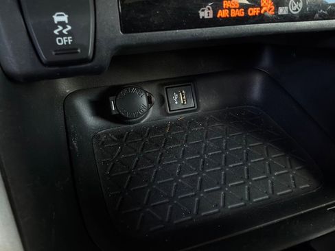 Used 2024 Toyota RAV4 XLE Premium FWD image 26