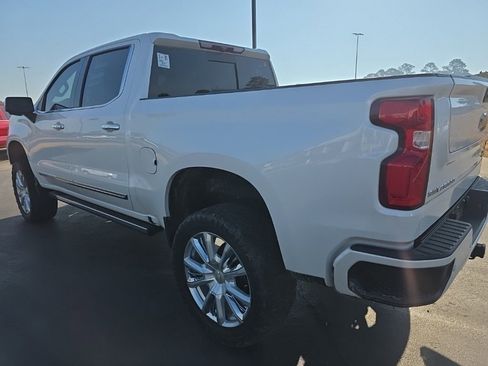 Used 2022 Chevrolet Silverado 1500 High Country image 3