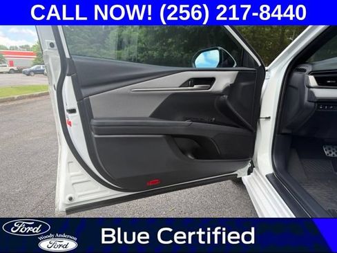 Used 2025 Toyota Camry SE FWD image 22