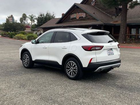 Certified 2024 Ford Escape SE w/ PHEV Premium Package FWD image 4