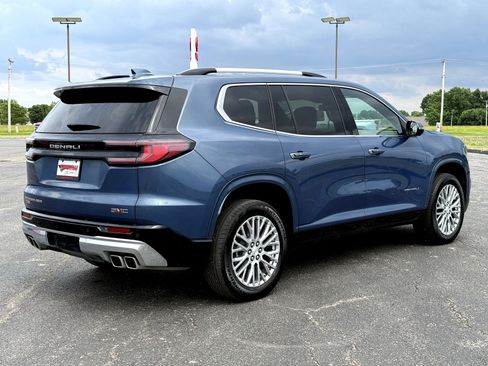 Used 2025 GMC Acadia Denali AWD/4WD image 3