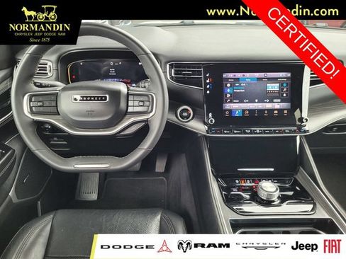 Certified 2023 Jeep Wagoneer L Series II AWD/4WD image 7