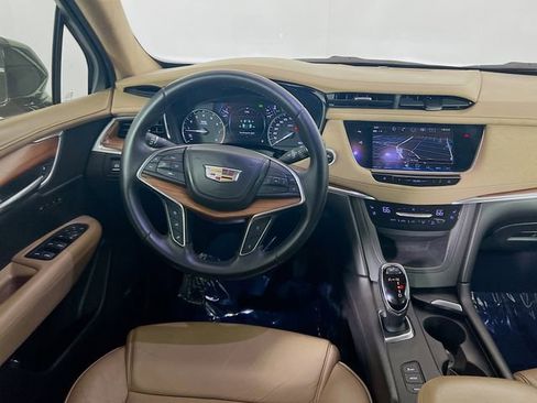 Used 2018 Cadillac XT5 Platinum w/ Driver Assist Package image 19