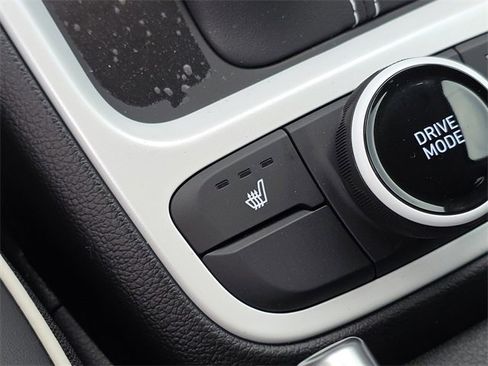 New 2025 Hyundai Venue Limited image 22