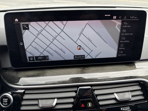 Used 2021 BMW 530i xDrive w/ Premium Package AWD/4WD image 27