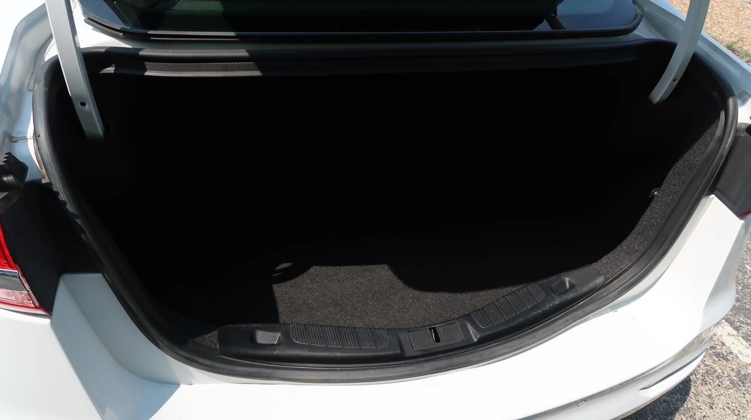 Used 2019 Ford Fusion SE FWD image 15
