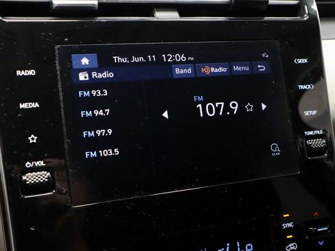 Certified 2024 Hyundai Tucson SEL FWD image 3