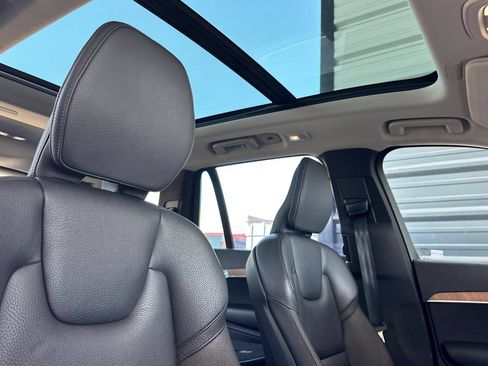 Used 2023 Volvo XC90 T8 Plus w/ Protection Package Premier AWD/4WD image 18