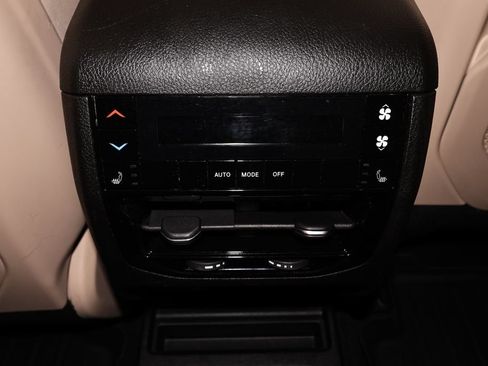 Used 2021 Jeep Grand Cherokee L Limited AWD/4WD image 18