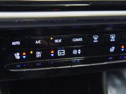 Used 2023 Chevrolet Bolt EUV Premier w/ Sun & Sound Package image 19