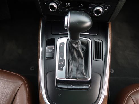 Used 2017 Audi Q5 2.0T Premium image 18