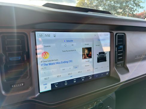 Used 2022 Ford Bronco Outer Banks AWD/4WD image 27