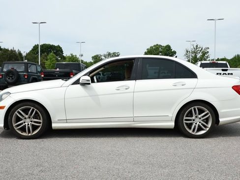 Used 2014 Mercedes-Benz C 250 Sedan image 4