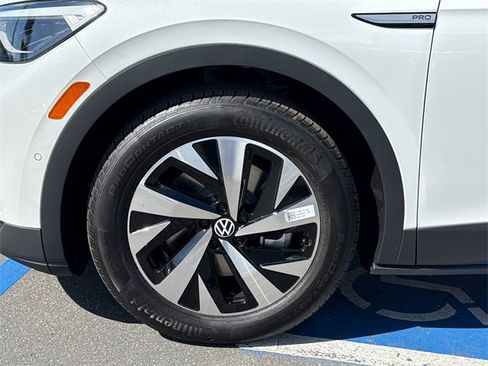 New 2025 Volkswagen ID.4 Pro image 14