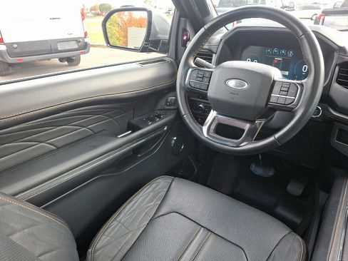 Certified 2022 Ford Expedition Max Platinum image 14