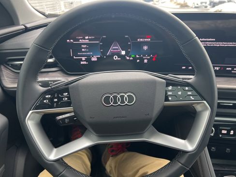 Used 2025 Audi Q5 Premium Plus w/ Premium Plus image 53