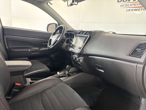 Used 2024 Mitsubishi Outlander Sport AWD image 29