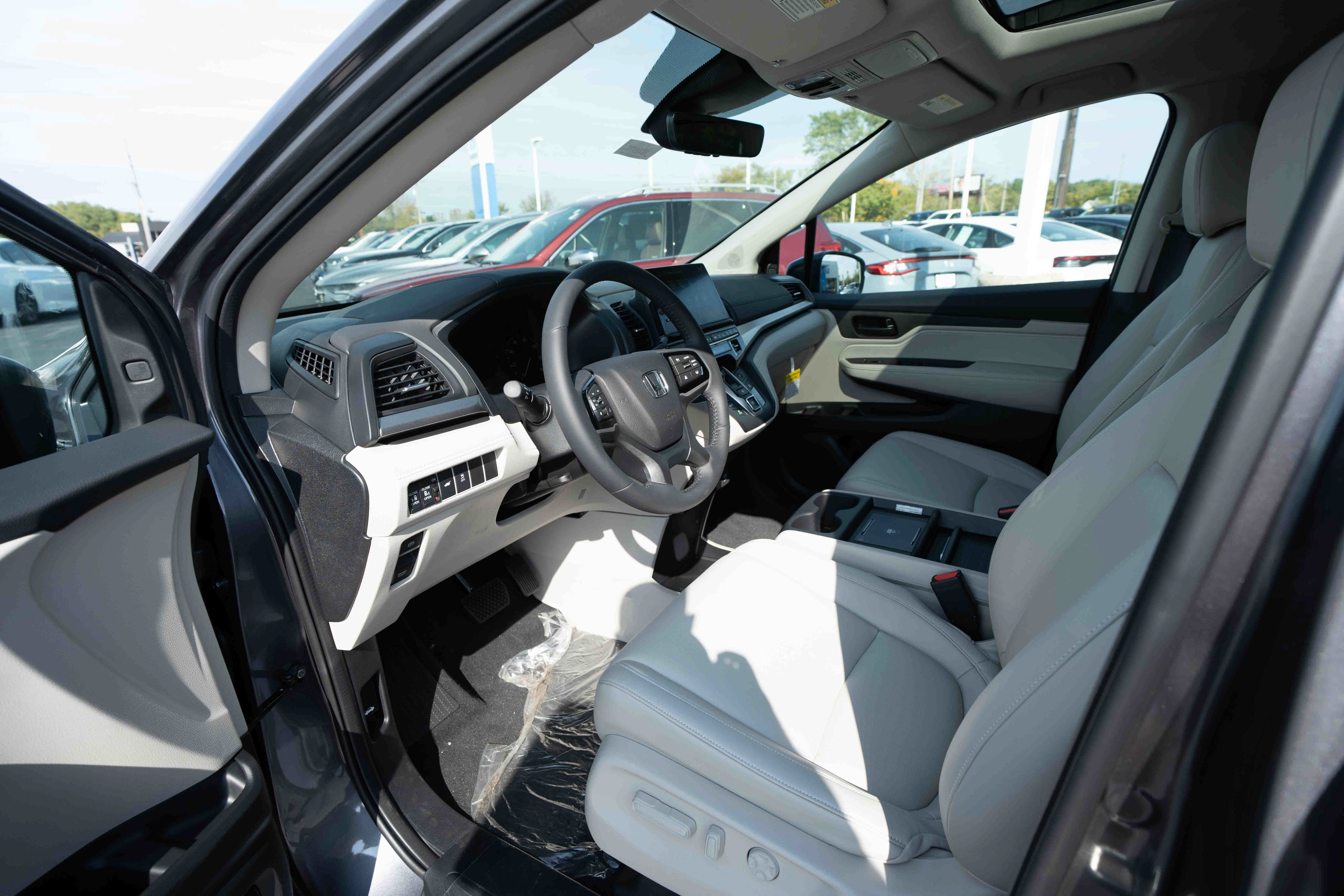 New 2027 Honda Odyssey EX-L image 8