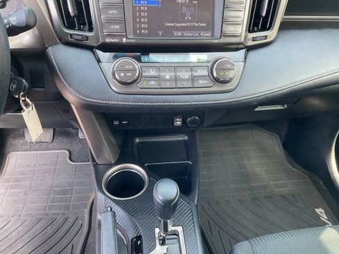 Used 2015 Toyota RAV4 XLE AWD/4WD image 23