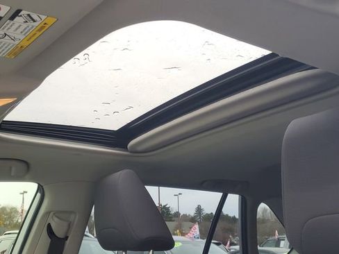 Used 2020 Toyota RAV4 XLE image 29