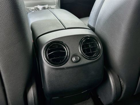 Used 2019 Mercedes-Benz GLC 300 image 25