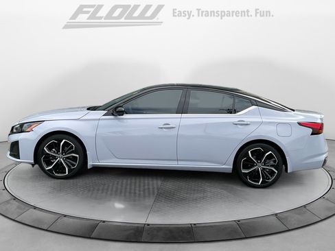 Used 2026 Nissan Altima 2.5 SR w/ SR Premium Package FWD image 5
