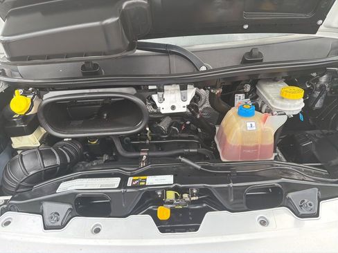 Used 2021 RAM ProMaster 2500 image 12