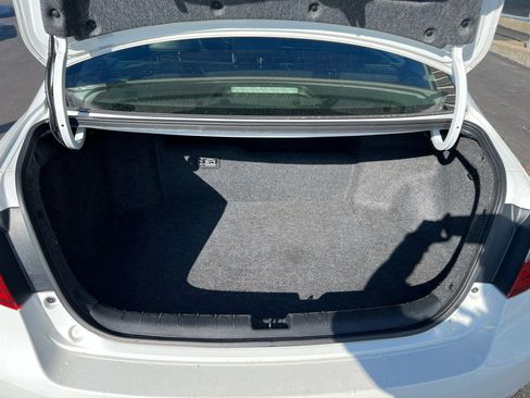 Used 2017 Honda Accord Touring image 13