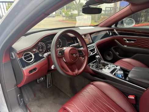 Used 2022 Bentley Flying Spur W12 AWD/4WD image 3