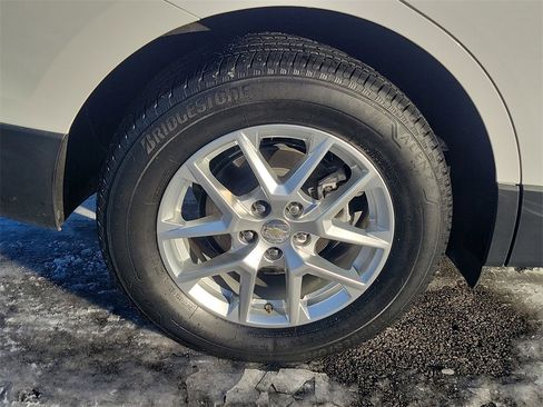 Used 2022 Chevrolet Equinox LT image 5