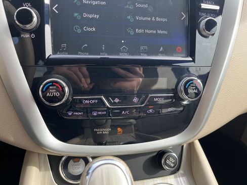 Used 2017 Nissan Murano SV image 73