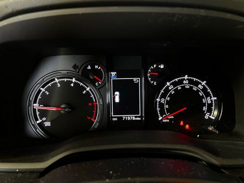 Used 2020 Toyota 4Runner SR5 Premium w/ Moonroof Package AWD/4WD image 10
