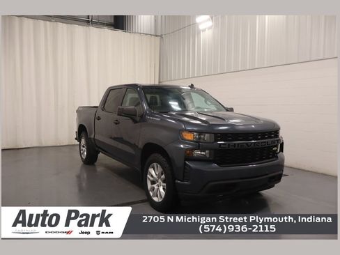 Used 2020 Chevrolet Silverado 1500 Custom w/ Custom Value Package image 1