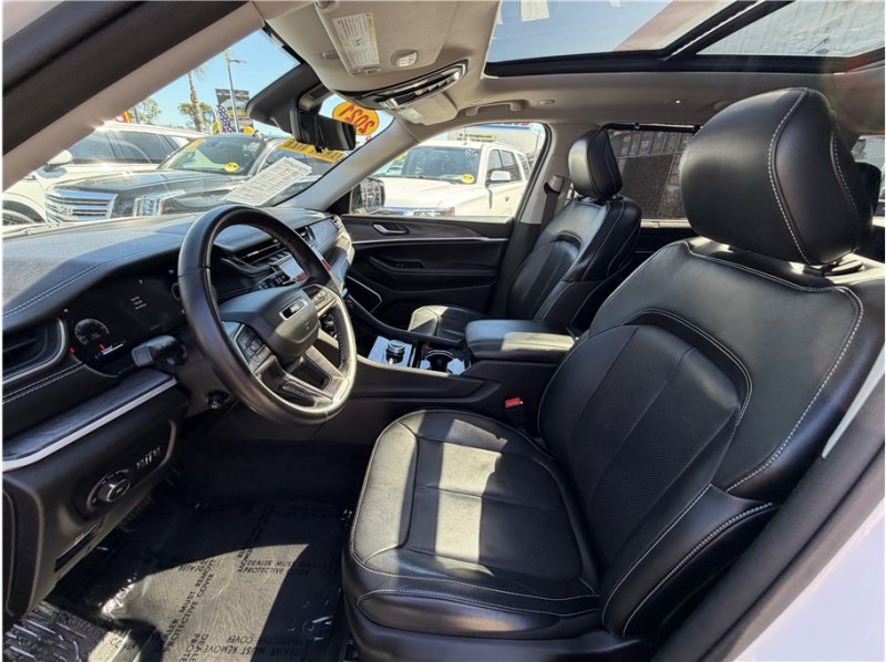 Used 2021 Jeep Grand Cherokee L Limited w/ Luxury Tech Group II AWD/4WD image 18