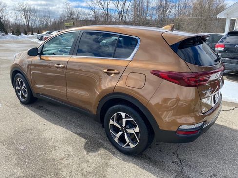 Used 2021 Kia Sportage LX image 3