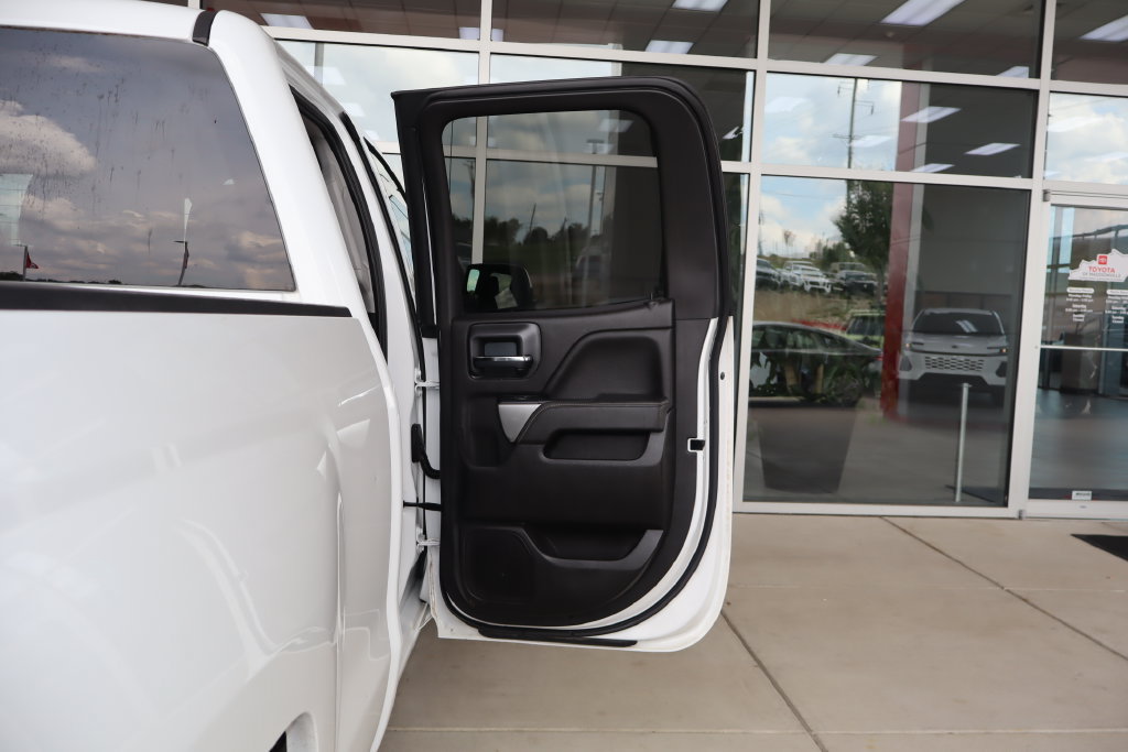 Used 2018 Chevrolet Silverado 1500 LT w/ All Star Edition AWD/4WD image 33