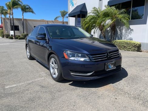 Used 2012 Volkswagen Passat 2.5 SE FWD image 3