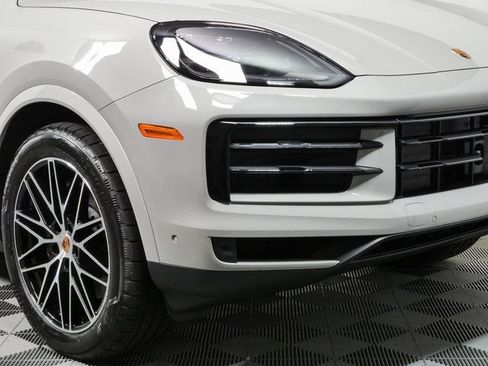New 2026 Porsche Cayenne Coupe AWD/4WD image 39