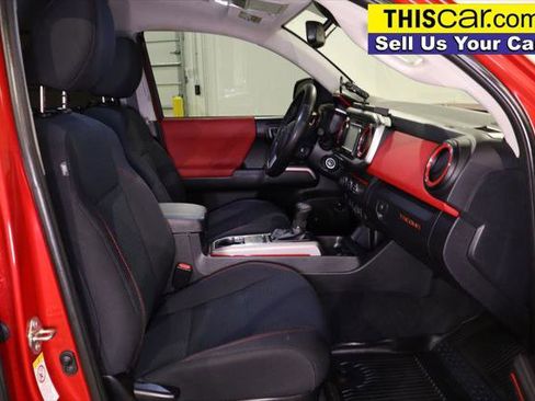 Used 2019 Toyota Tacoma SR5 image 24