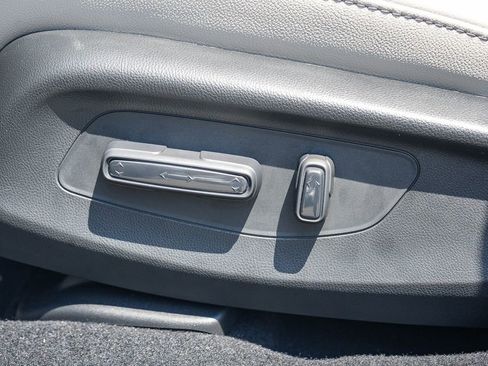 New 2026 Honda HR-V EX-L image 9