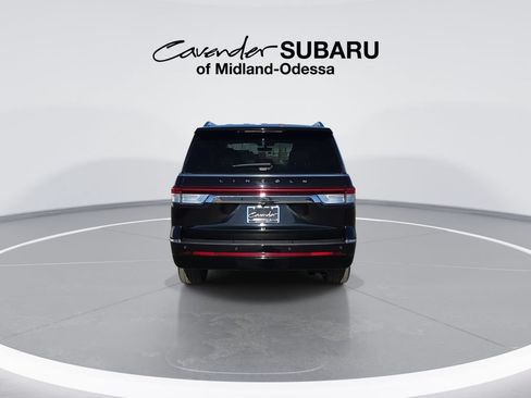 Used 2023 Lincoln Navigator Reserve AWD/4WD image 7