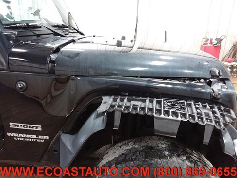Used 2016 Jeep Wrangler Unlimited Sport w/ Connectivity Group image 20
