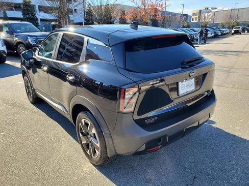 Certified 2025 Nissan Kicks SV image 6