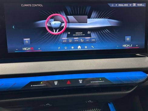 Used 2025 BMW X3 xDrive30i w/ M Sport Package image 28