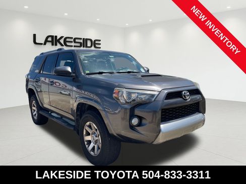 Used 2016 Toyota 4Runner Trail AWD/4WD image 6