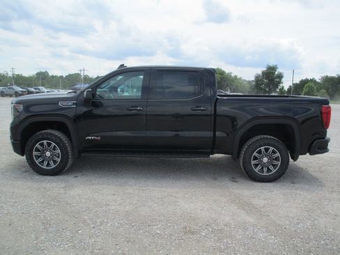New 2026 GMC Sierra 1500 AT4 w/ AT4 Premium Package AWD/4WD image 11