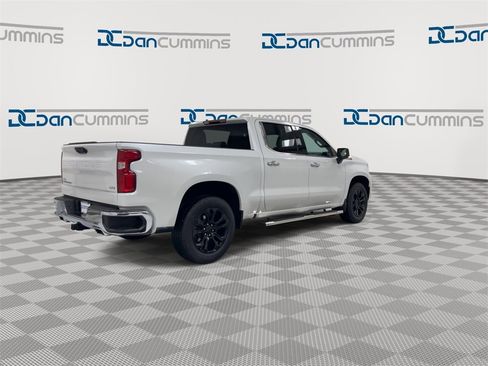 Used 2022 Chevrolet Silverado 1500 LTZ image 8