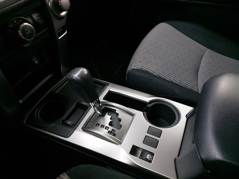 Used 2014 Toyota 4Runner image 26