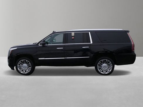 Used 2019 Cadillac Escalade ESV Platinum image 2